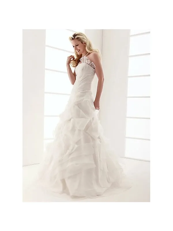 Abito da sposa stile scultura con drappeggi tutto in organza economico