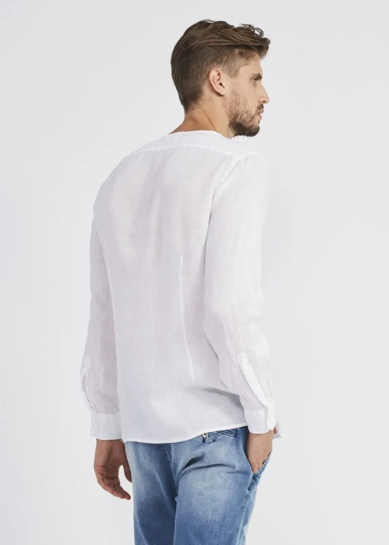 Camicia girocollo in lino
