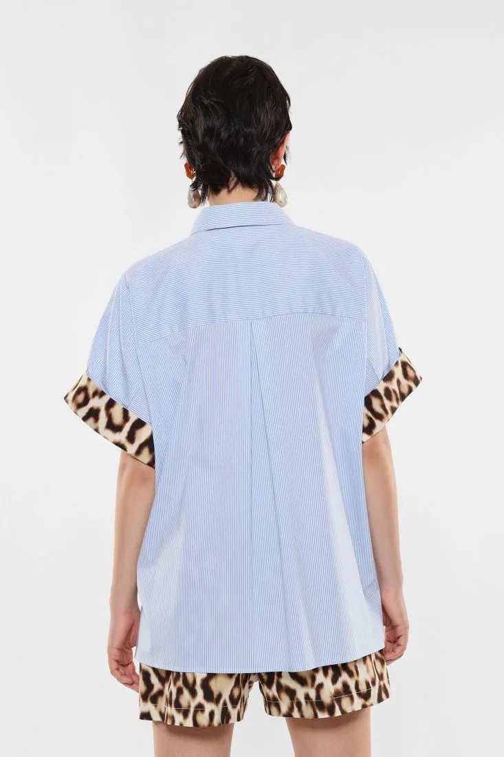 Camicia oversize rigata in puro cotone con inserti animalier