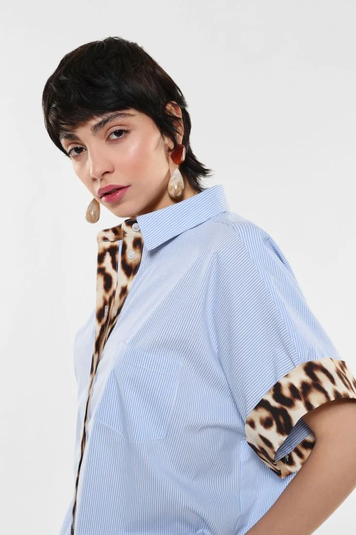 Camicia oversize rigata in puro cotone con inserti animalier