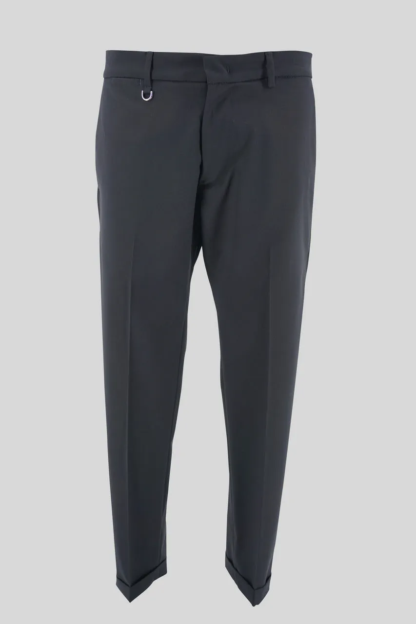 Classic cut trousers / Black