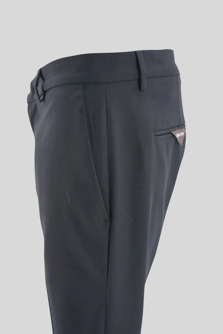 Classic cut trousers / Black