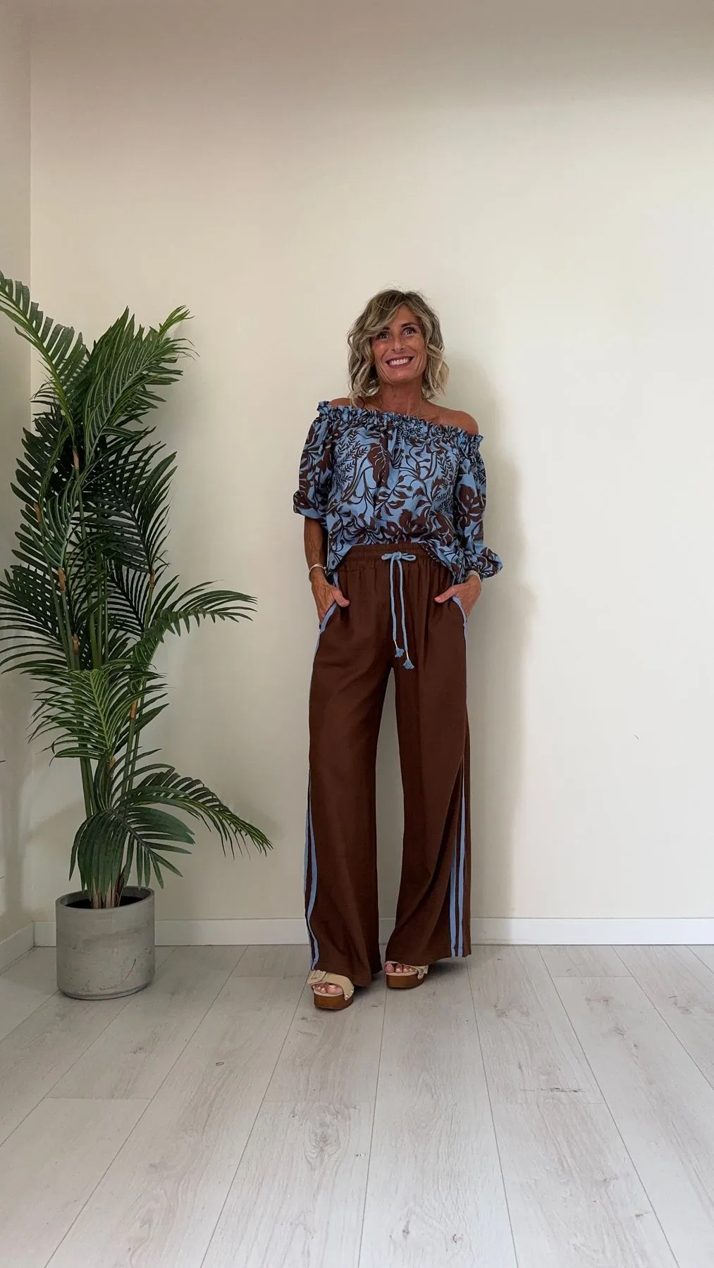 DAFNE - 567P28 - PANTALONE PALAZZO BANDE LATERALI A CONTRASTO, 20%LINO 80% VISCOSA