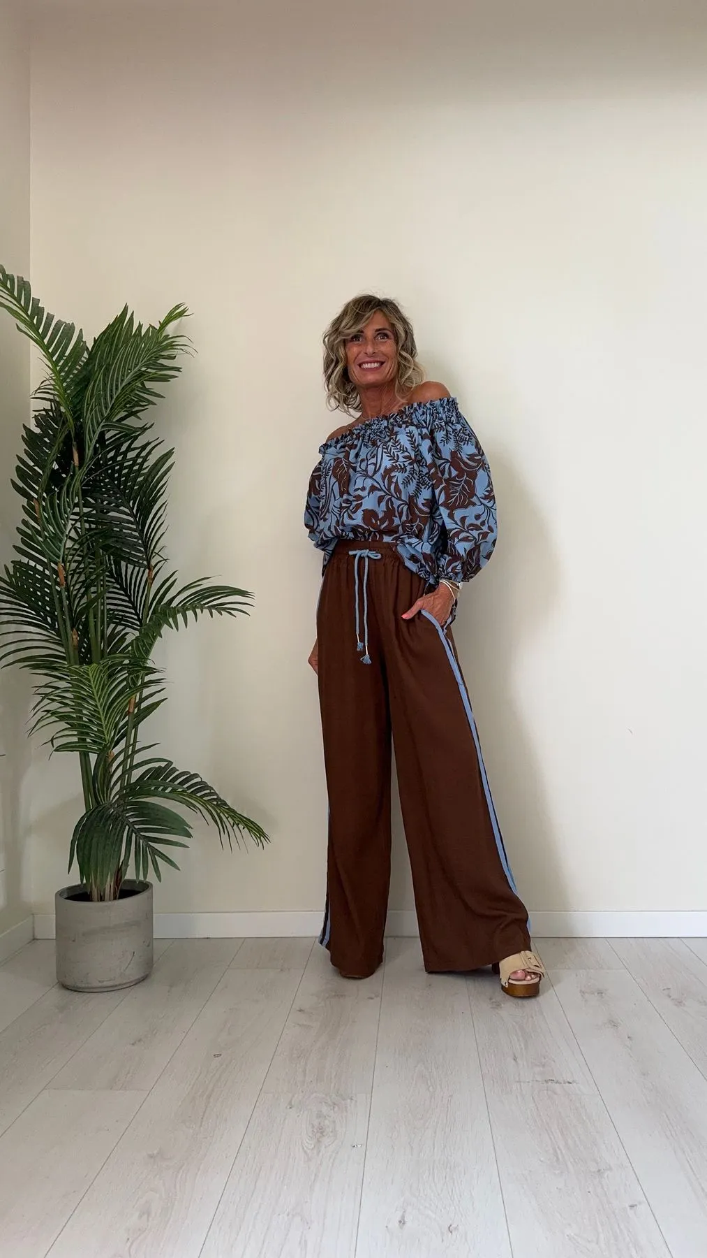 DAFNE - 567P28 - PANTALONE PALAZZO BANDE LATERALI A CONTRASTO, 20%LINO 80% VISCOSA