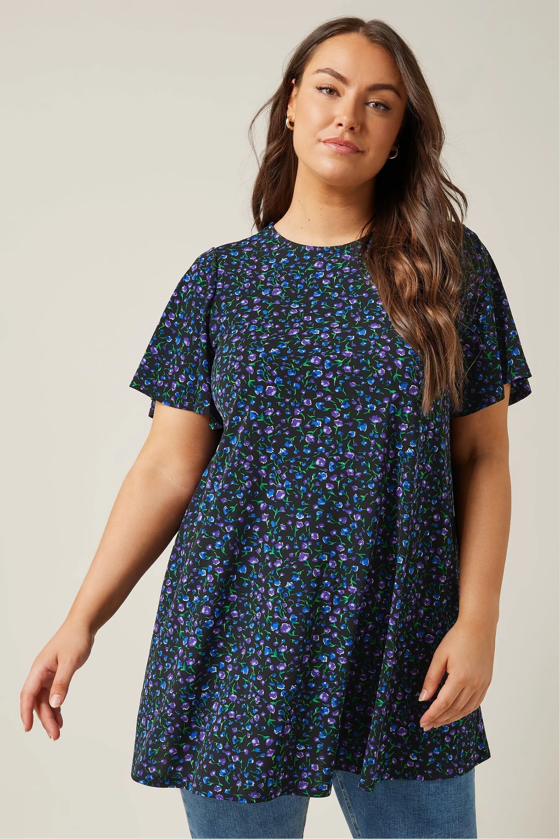 Evans Curve Angel Sleeve Top    