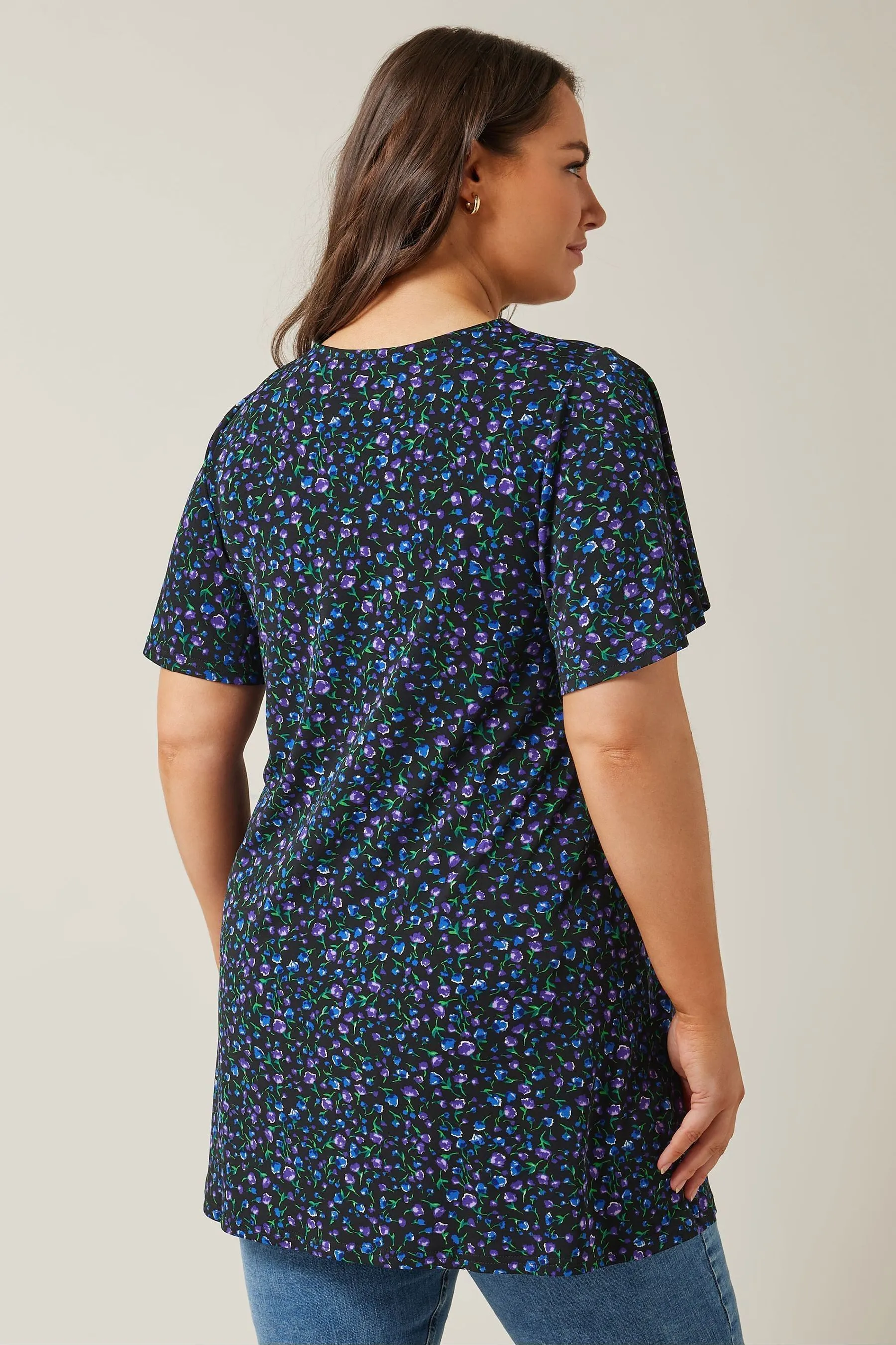 Evans Curve Angel Sleeve Top    