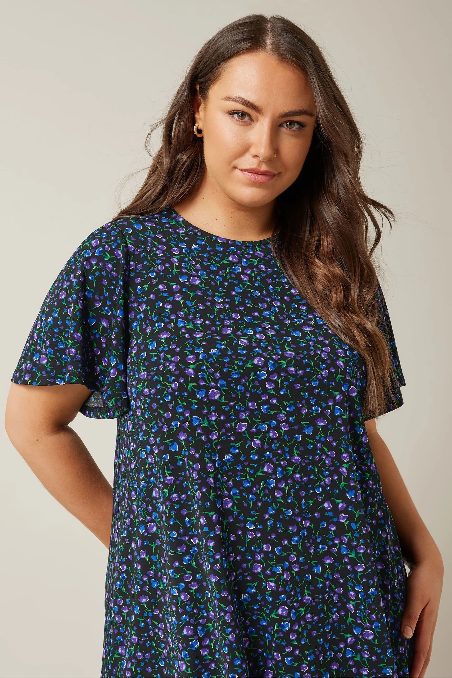 Evans Curve Angel Sleeve Top    