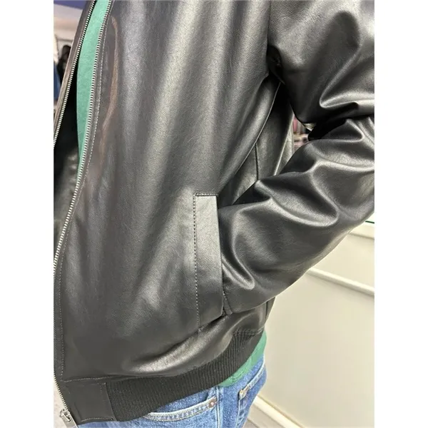 Giubbino bomber in pelle Jack & Jones - Elegante e resistente per ogni occasione
