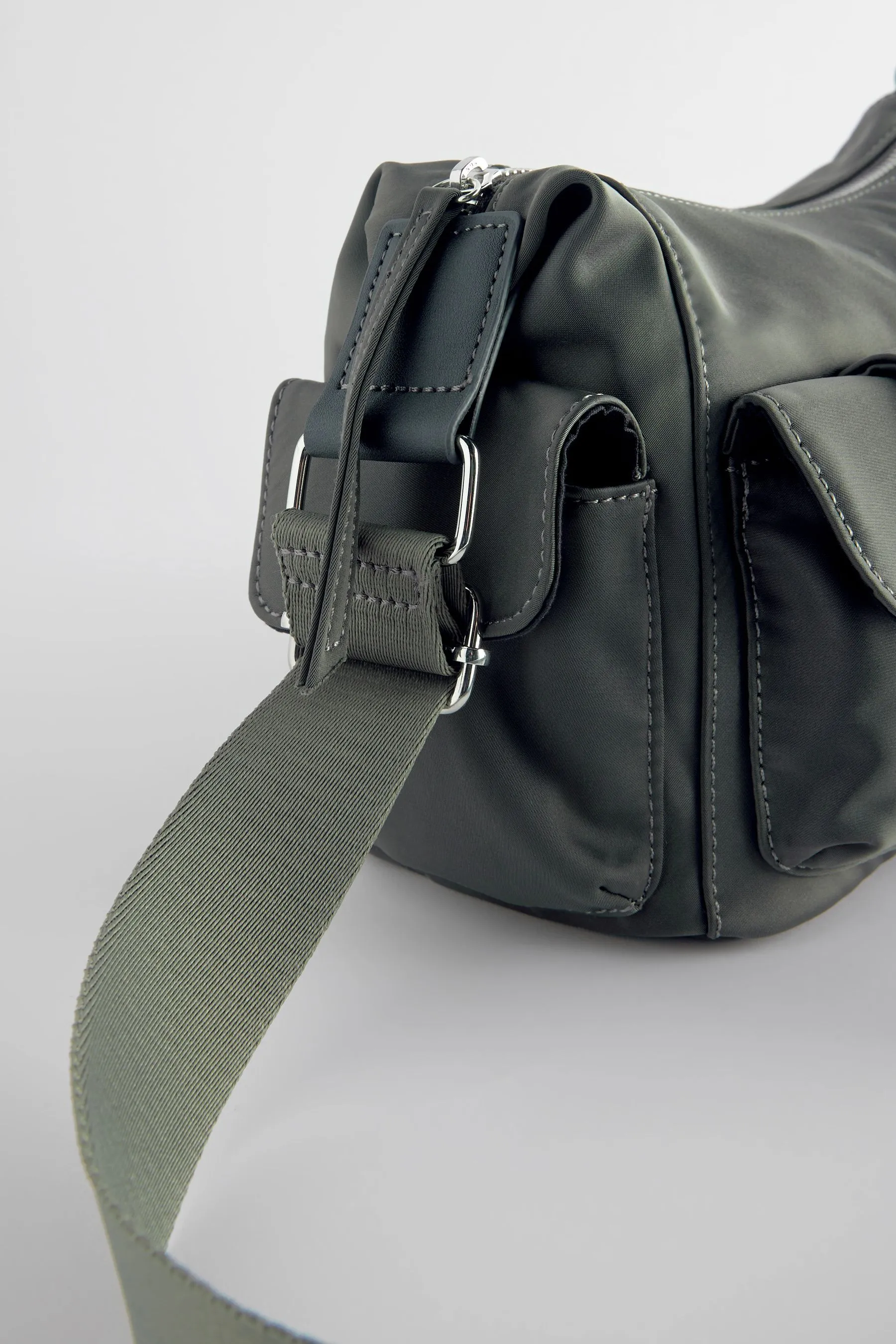 Grigio  - Satin - Borsa a tracolla multitasche