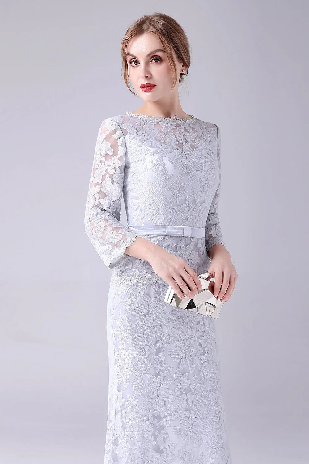 Guaina in pizzo d'argento maniche lunghe lunghezza al piano madre del vestito da sposa