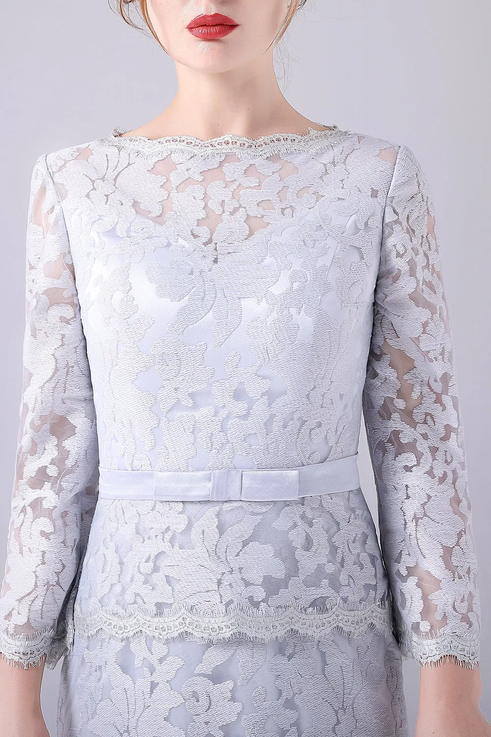 Guaina in pizzo d'argento maniche lunghe lunghezza al piano madre del vestito da sposa