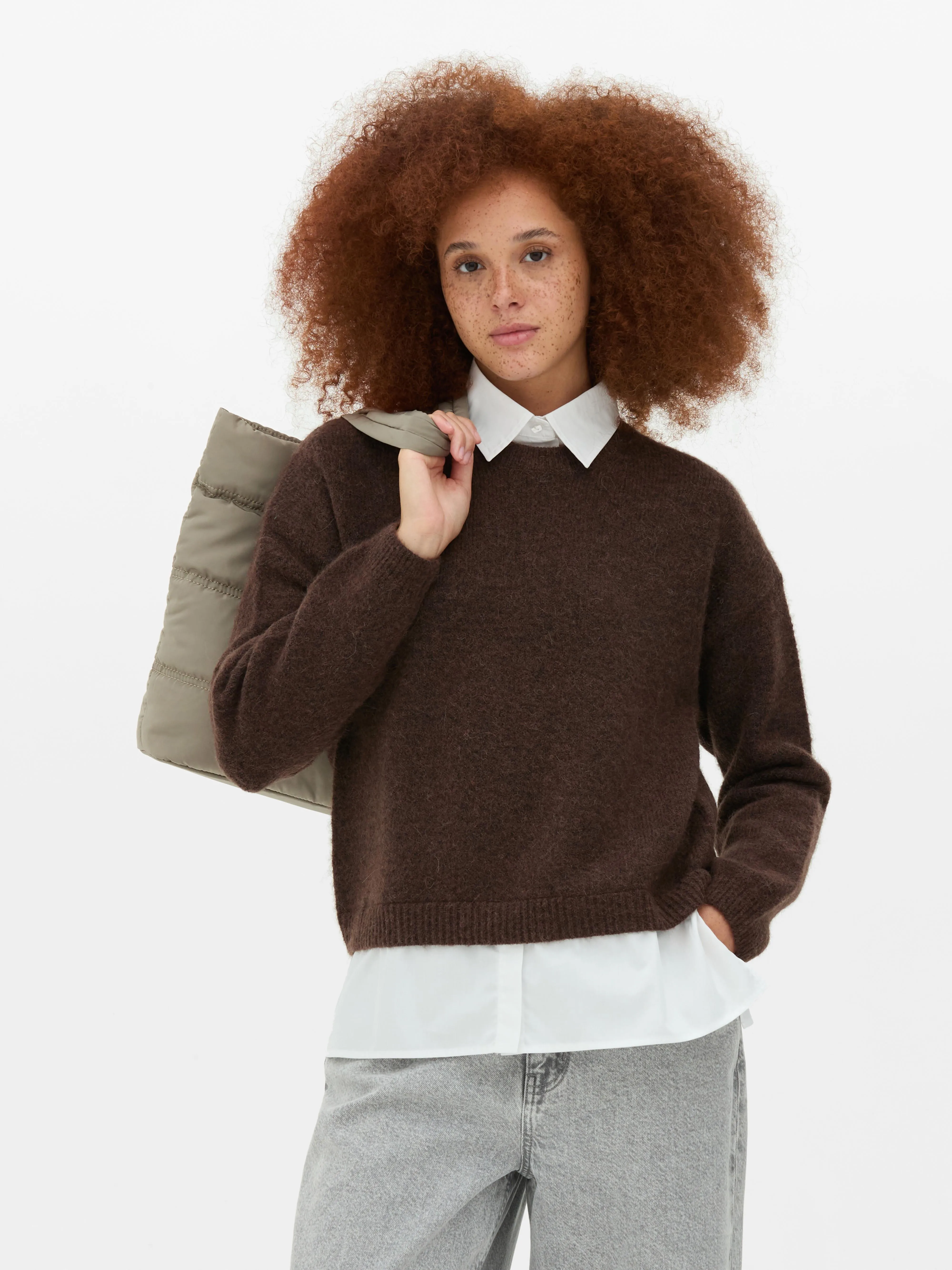 Maglione e camicia lavorati a maglia 2-in-1