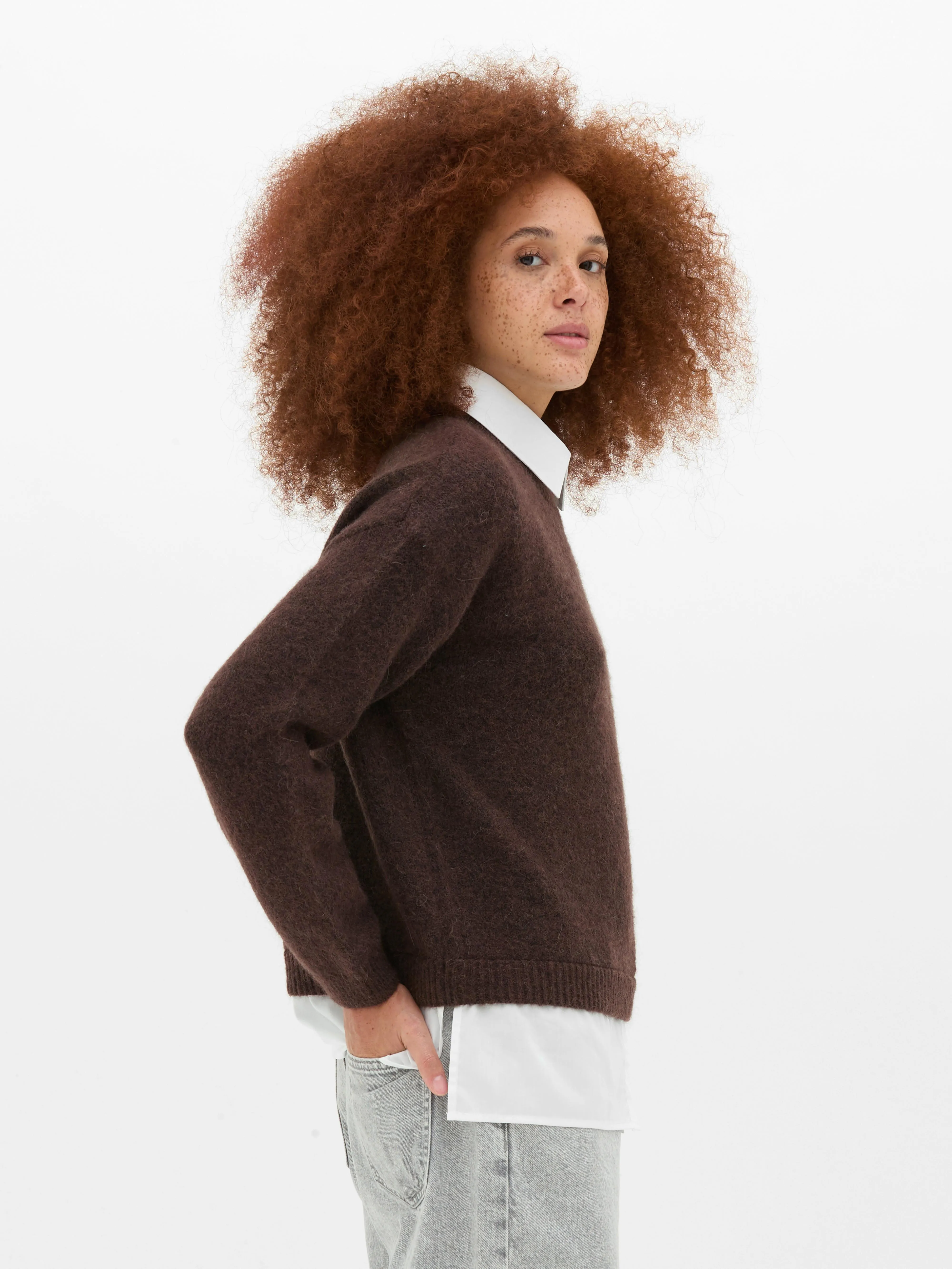 Maglione e camicia lavorati a maglia 2-in-1