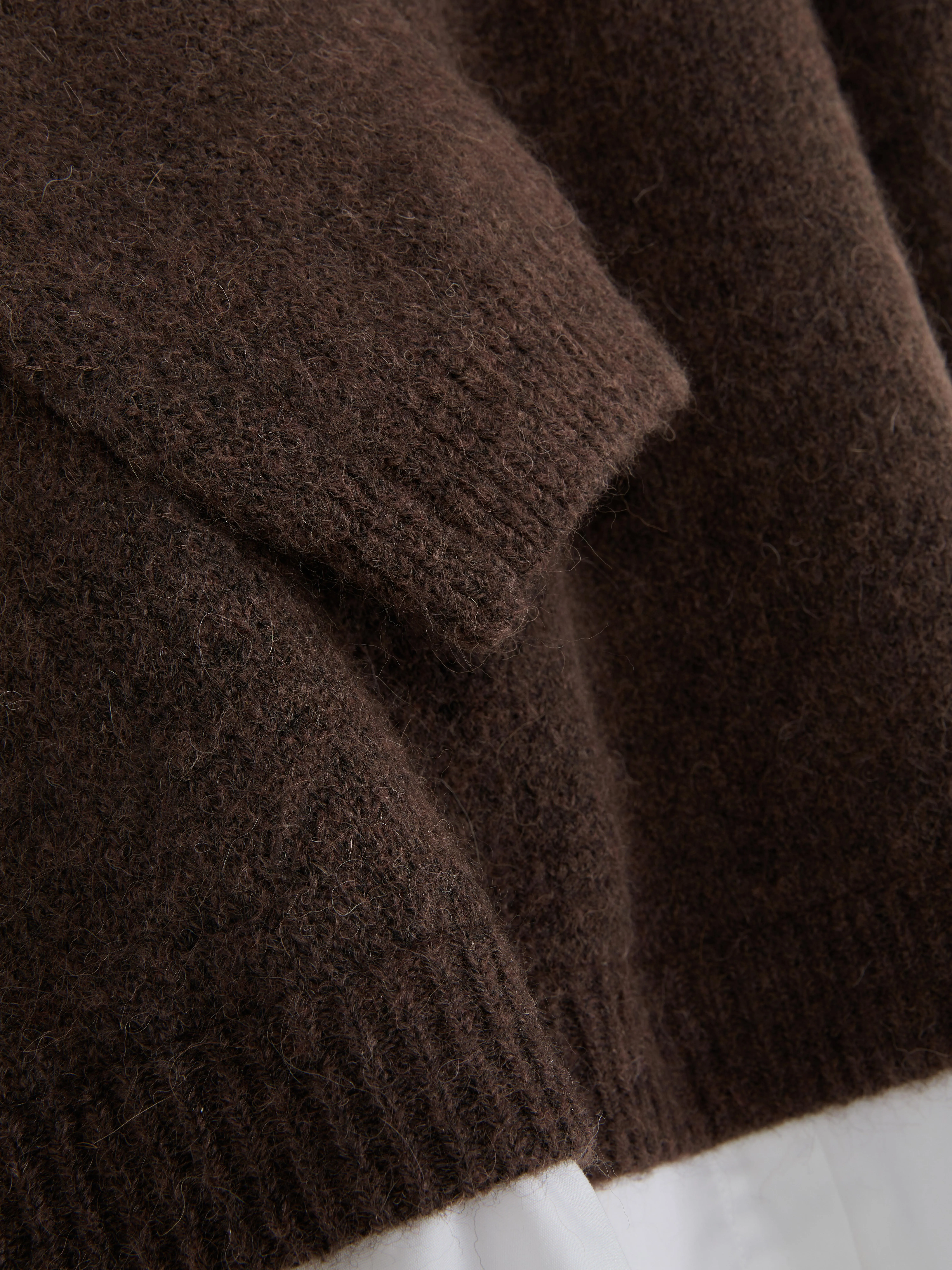 Maglione e camicia lavorati a maglia 2-in-1