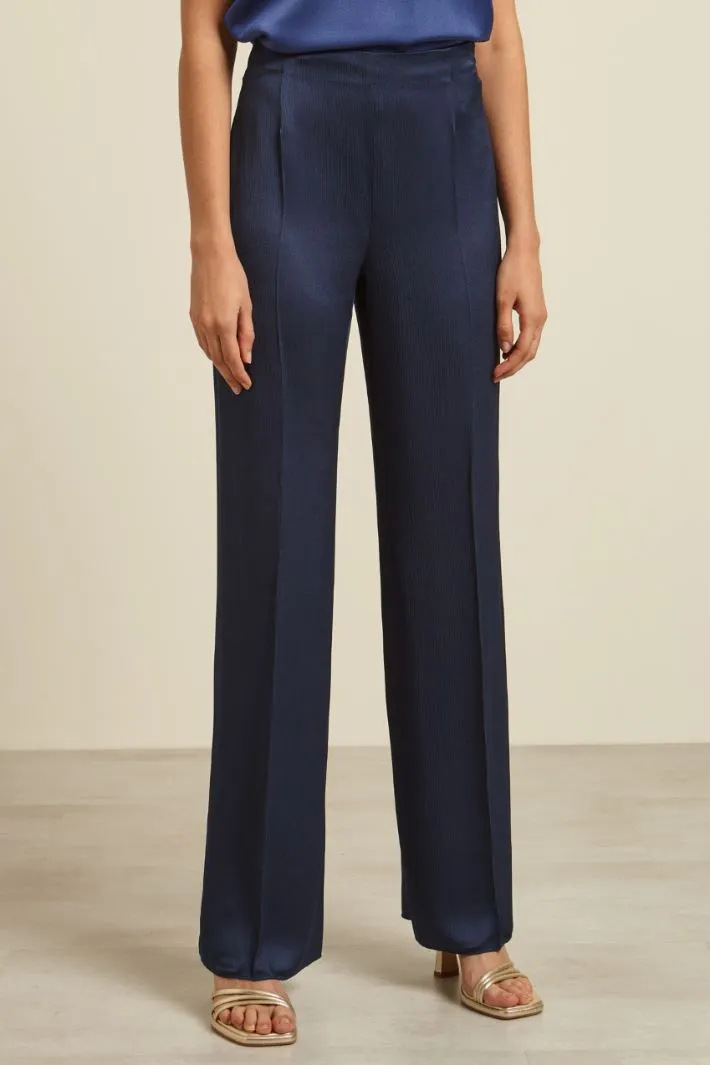 Pantaloni in raso