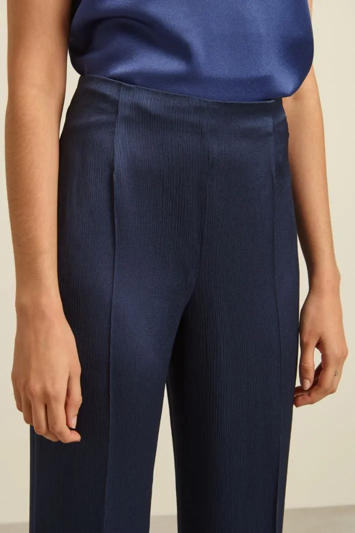 Pantaloni in raso
