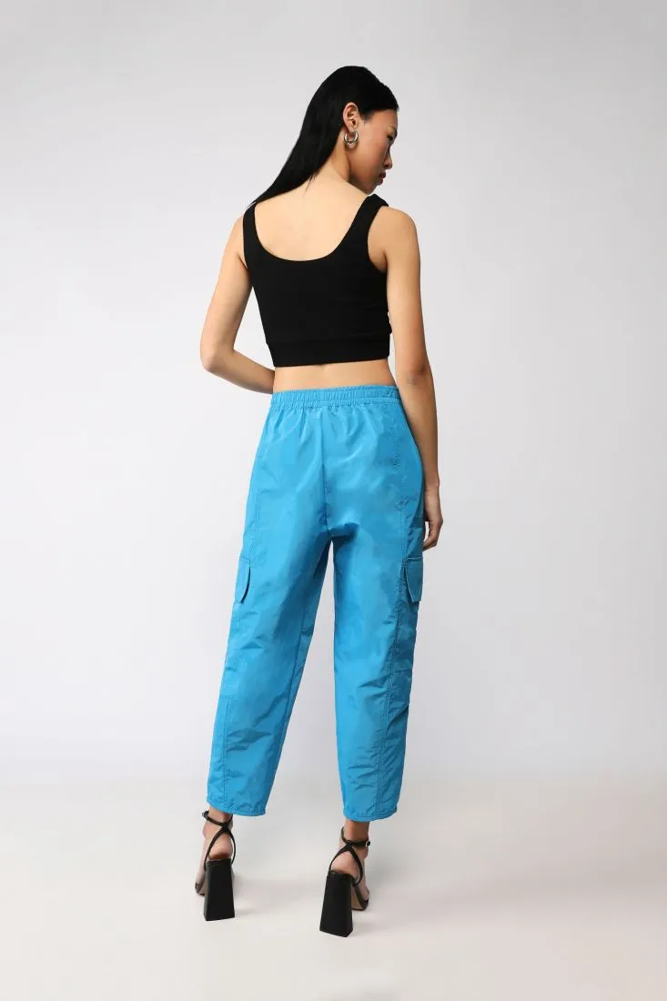 Pantaloni straight cropped monocolour con tasche laterali