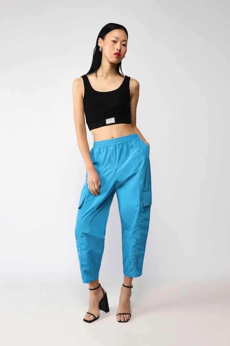 Pantaloni straight cropped monocolour con tasche laterali