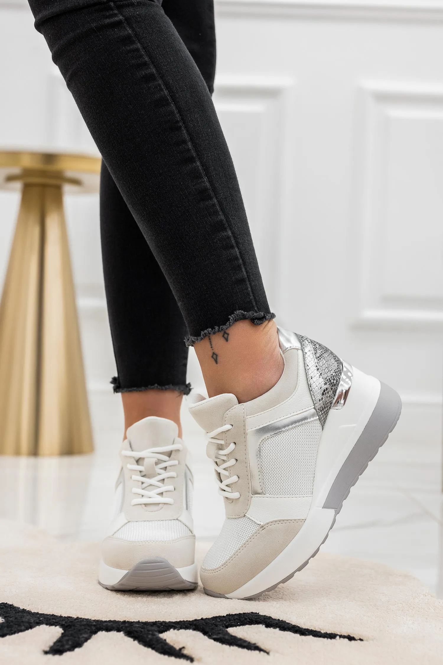 POLO - Sneakers bianche con zeppa e inserti pitonati