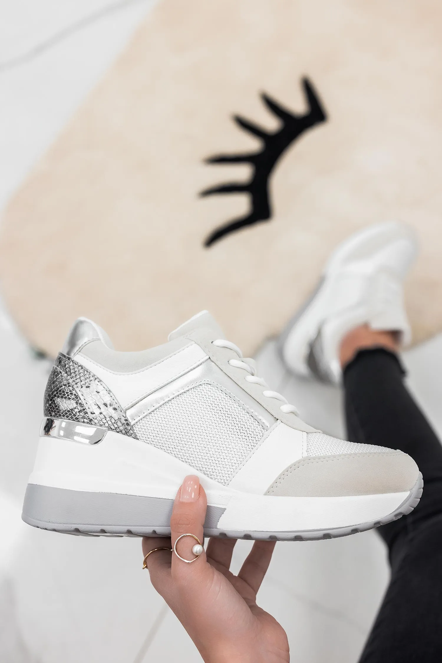 POLO - Sneakers bianche con zeppa e inserti pitonati