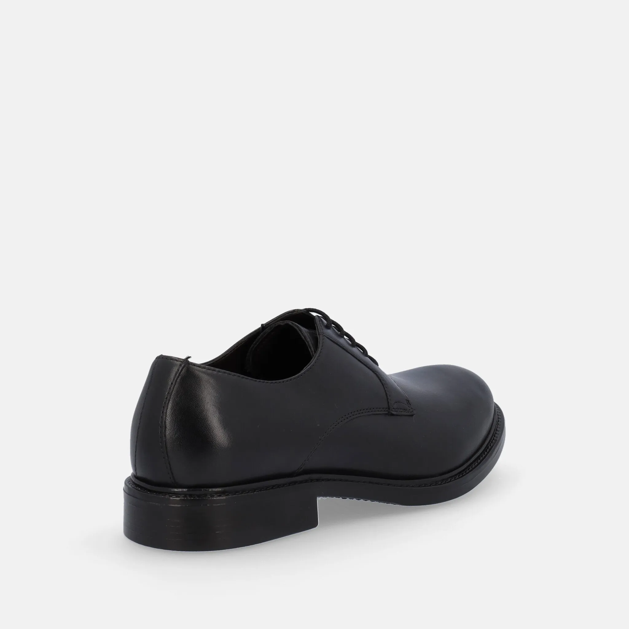 Scarpa stringata elegante