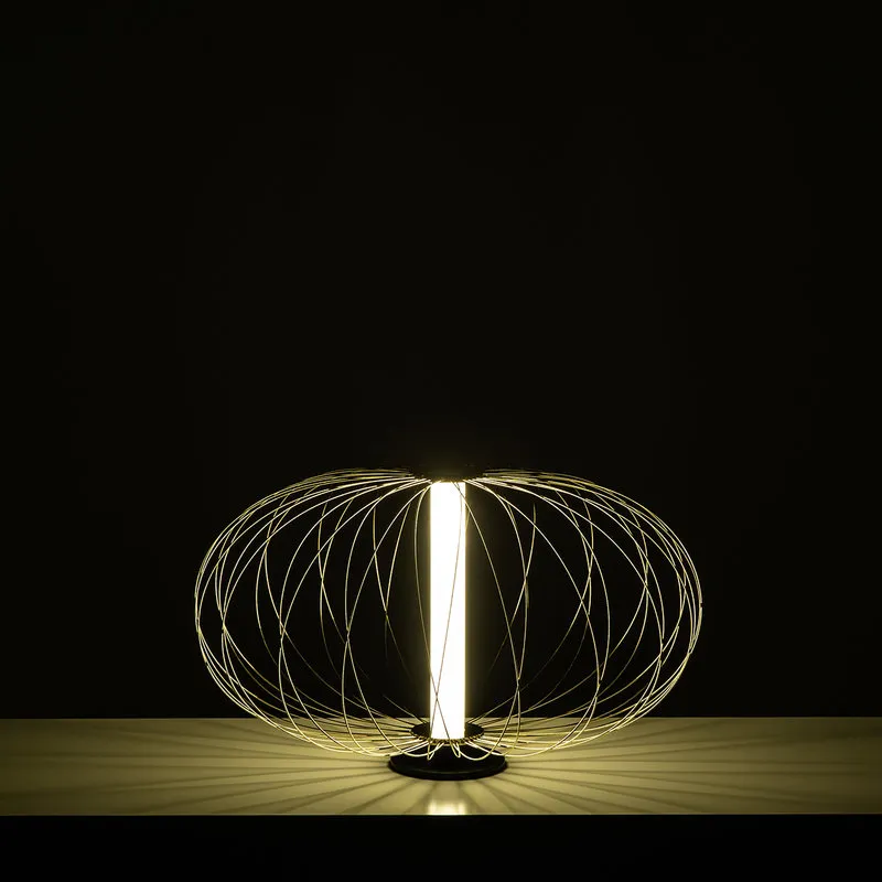 Stones Lampada da tavolo LED, ottone lucido