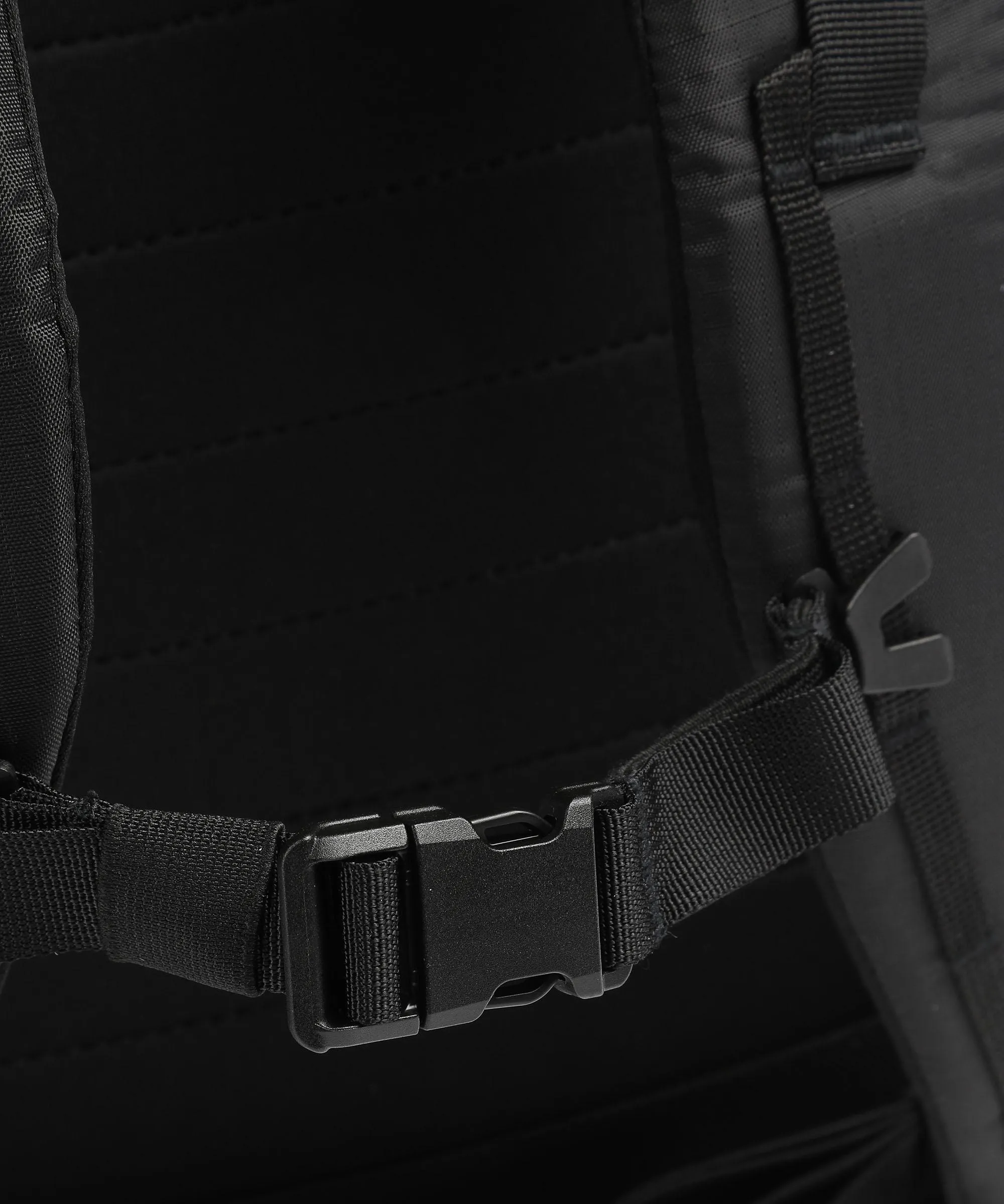  Topo Designs Mountain 16L Zaino nylon ripstop riciclato nero  