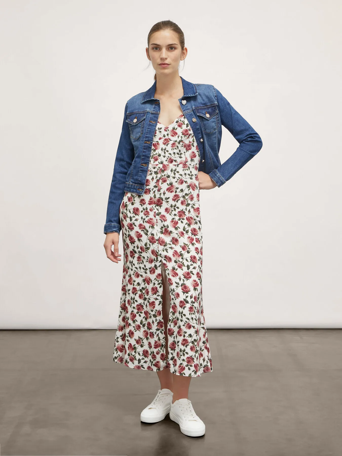 Vestito fantasia floreale con spacco