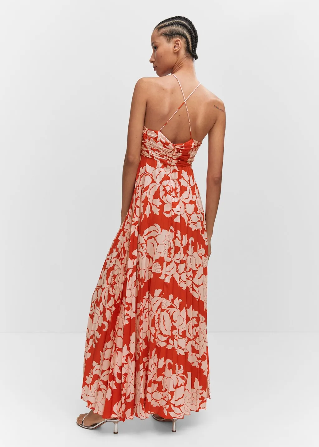 Vestito plissettato collo halter