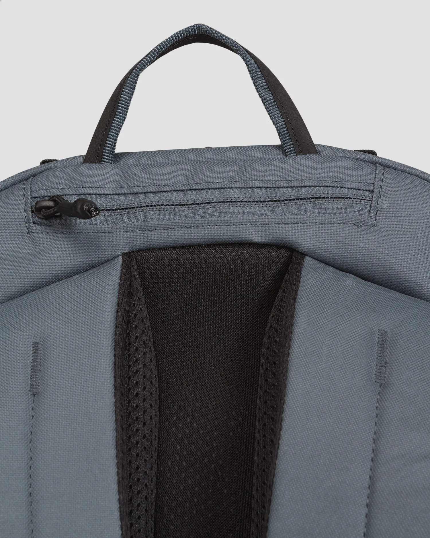 Zaino grigio Thule Aion Travel Backpack 28L 3205018-dark-slate