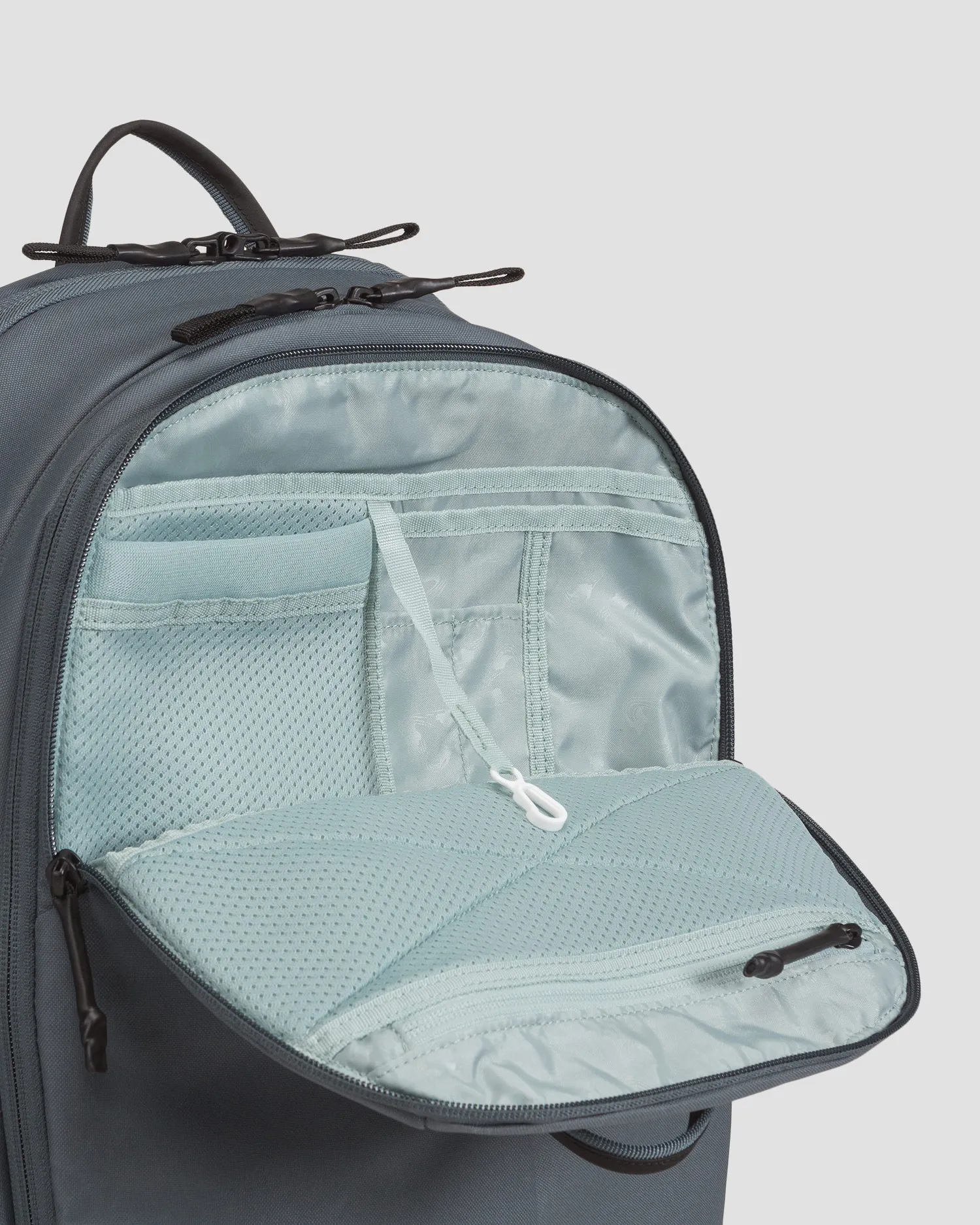 Zaino grigio Thule Aion Travel Backpack 28L 3205018-dark-slate